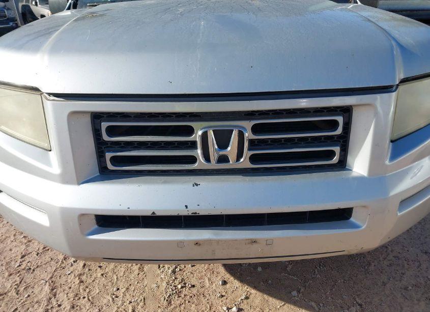 Photo 6 of 2006 Honda Ridgeline RT (VIN 2HJYK16276H551537)