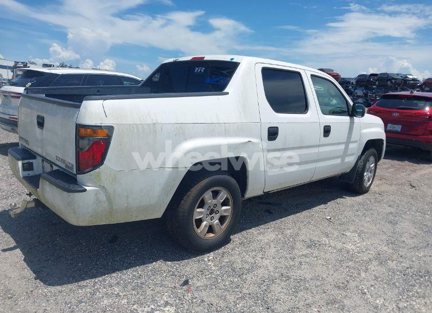 Photo 4 of 2006 Honda Ridgeline RT (VIN 2HJYK16276H554227)