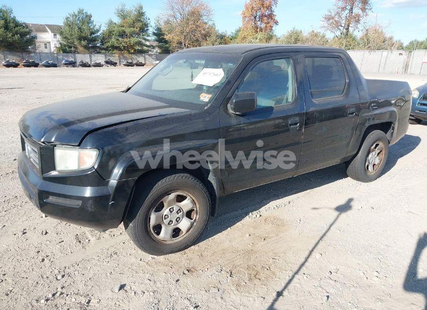 Photo 2 of 2008 Honda Ridgeline RT (VIN 2HJYK16288H509042)
