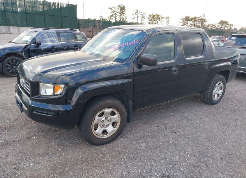 Photo 2 of 2007 Honda Ridgeline RT (VIN 2HJYK162X7H519439)