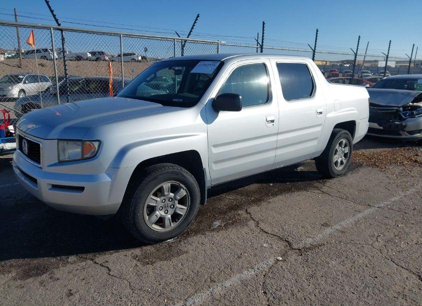 Photo 2 of 2007 Honda Ridgeline RTX (VIN 2HJYK16347H533457)