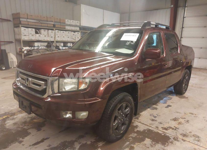 Photo 2 of 2007 Honda Ridgeline RTX (VIN 2HJYK163X7H550649)
