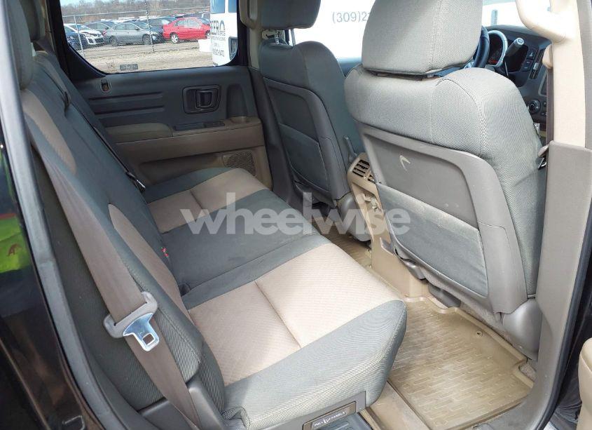 Photo 8 of 2006 Honda Ridgeline RTS (VIN 2HJYK16406H547539)