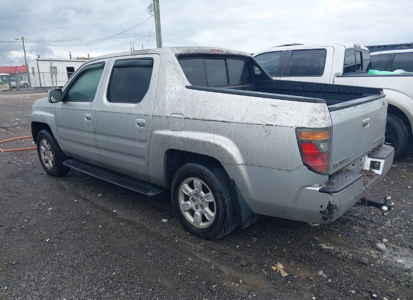 Photo 3 of 2006 Honda Ridgeline RTS (VIN 2HJYK16416H550384)