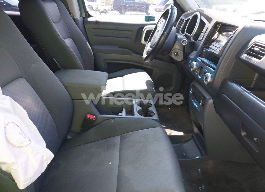 Photo 5 of 2006 Honda Ridgeline RTS (VIN 2HJYK16416H555455)