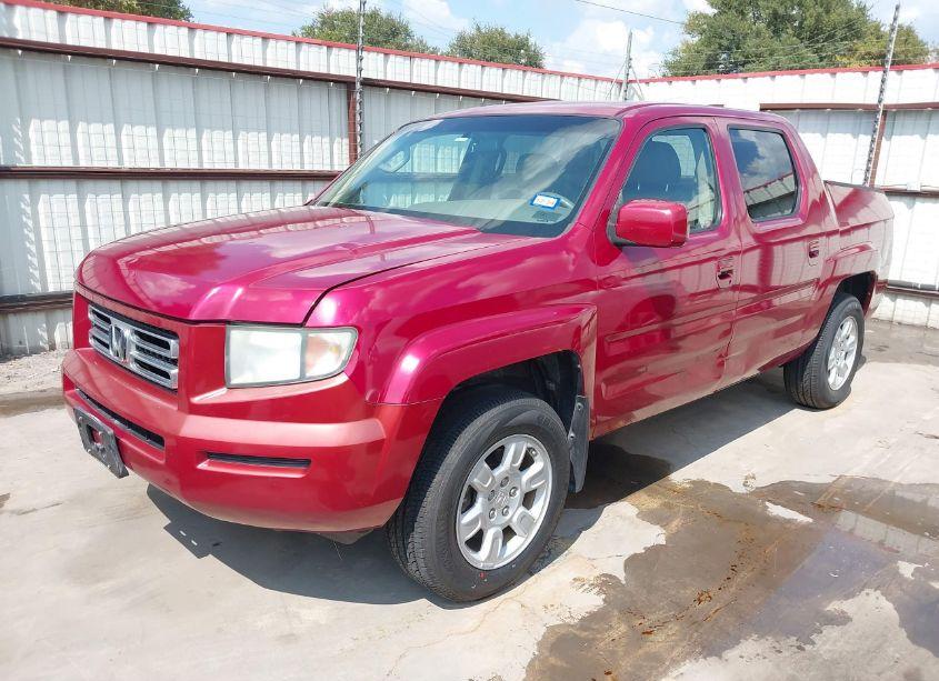 Photo 2 of 2006 Honda Ridgeline RTS (VIN 2HJYK16426H542486)