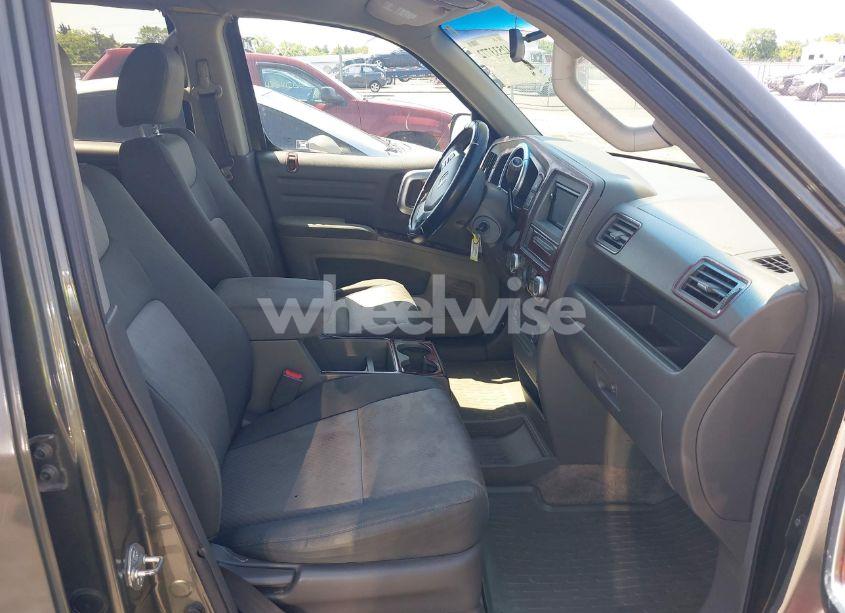 Photo 5 of 2006 Honda Ridgeline RTS (VIN 2HJYK16426H542746)