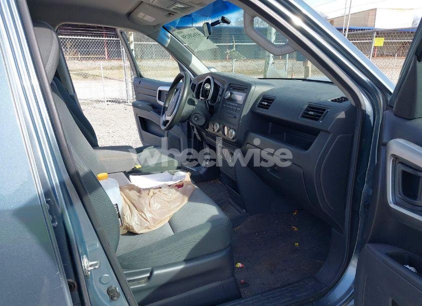 Photo 5 of 2006 Honda Ridgeline RTS (VIN 2HJYK16436H548796)