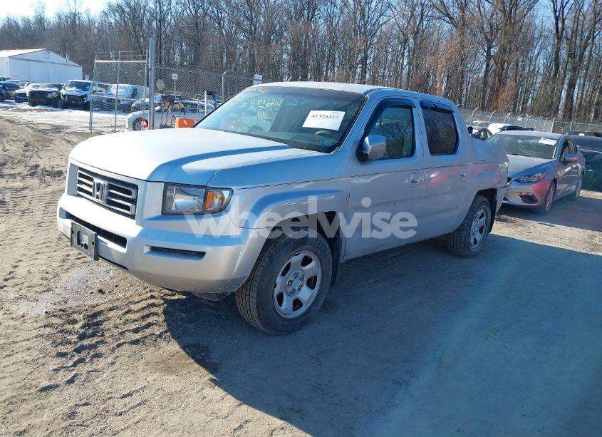Photo 2 of 2007 Honda Ridgeline RTS (VIN 2HJYK16437H519333)
