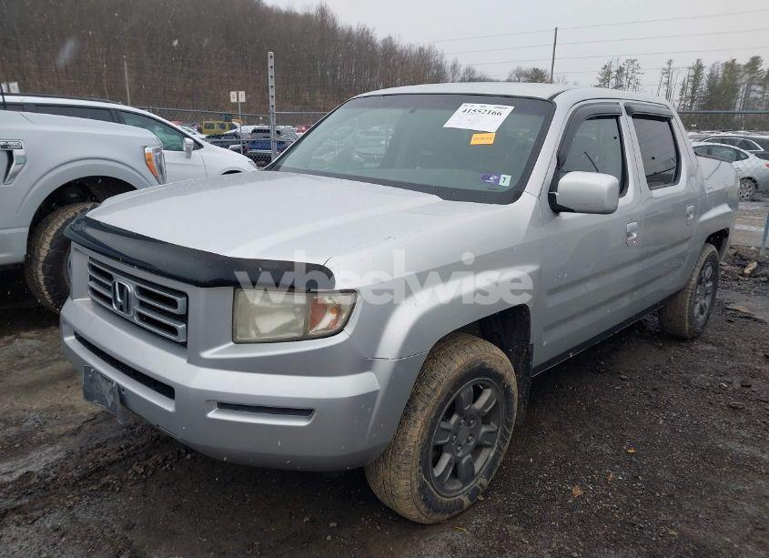 Photo 2 of 2007 Honda Ridgeline RTS (VIN 2HJYK16437H540439)