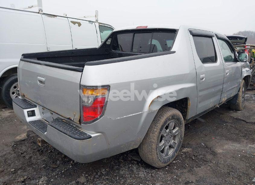 Photo 4 of 2007 Honda Ridgeline RTS (VIN 2HJYK16437H540439)