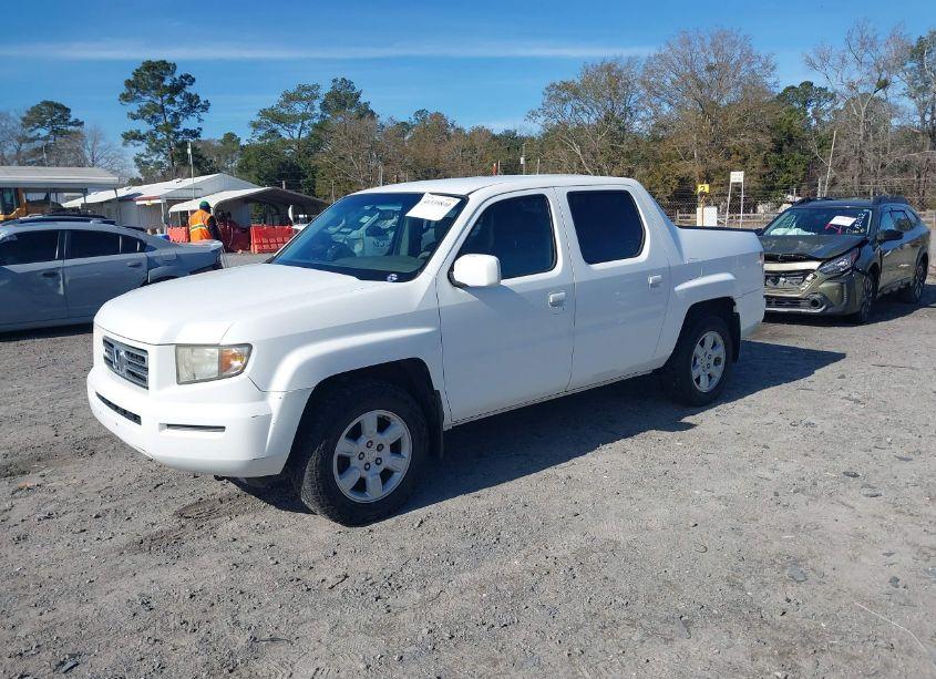 Photo 2 of 2006 Honda Ridgeline RTS (VIN 2HJYK16446H518044)