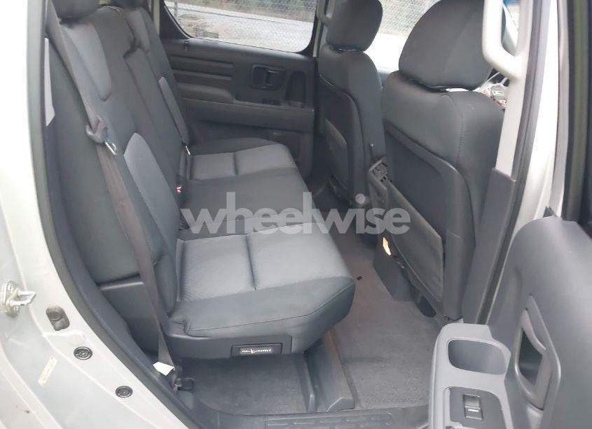 Photo 8 of 2006 Honda Ridgeline RTS (VIN 2HJYK16456H506355)