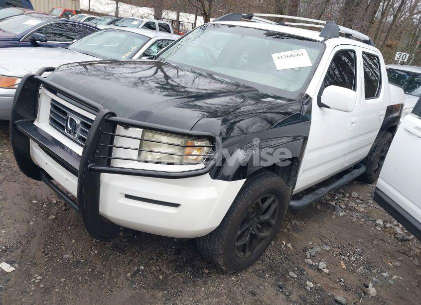 Photo 2 of 2006 Honda Ridgeline RTS (VIN 2HJYK16456H511846)