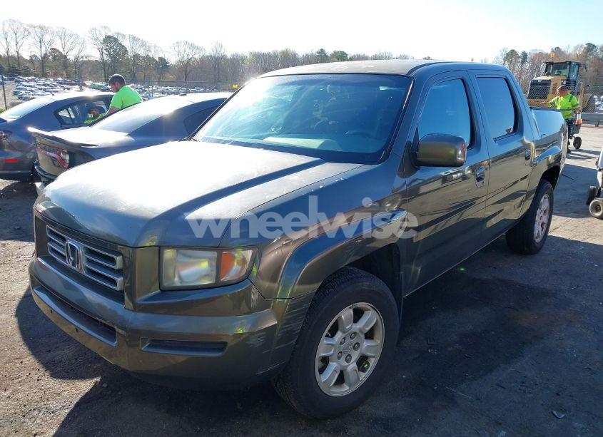 Photo 2 of 2006 Honda Ridgeline RTS (VIN 2HJYK16456H565969)