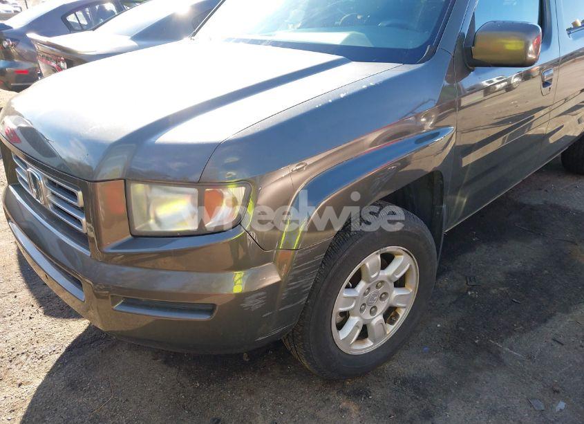 Photo 6 of 2006 Honda Ridgeline RTS (VIN 2HJYK16456H565969)