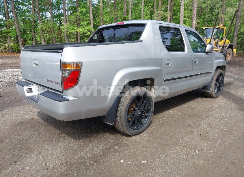 Photo 4 of 2006 Honda Ridgeline RTS (VIN 2HJYK16456H567706)