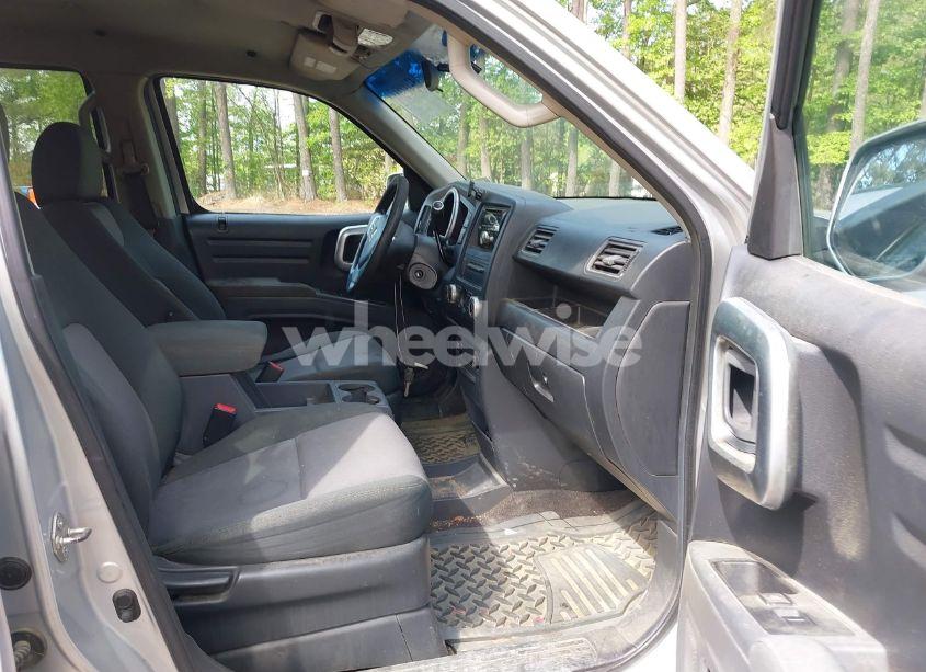 Photo 5 of 2006 Honda Ridgeline RTS (VIN 2HJYK16456H567706)