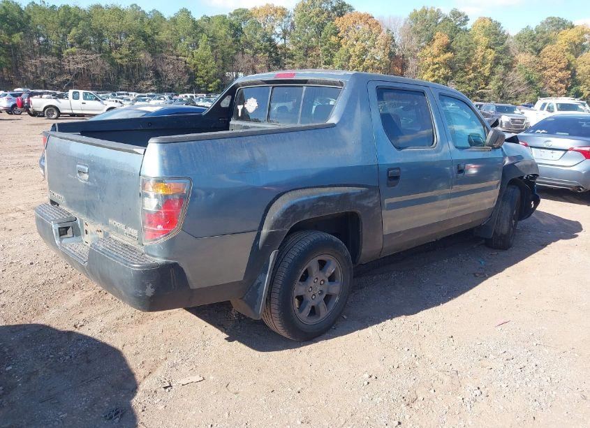 Photo 4 of 2006 Honda Ridgeline RTS (VIN 2HJYK16466H529420)
