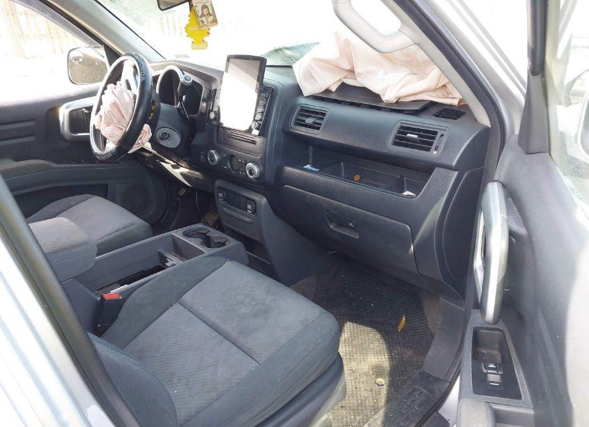 Photo 5 of 2006 Honda Ridgeline RTS (VIN 2HJYK16466H547710)