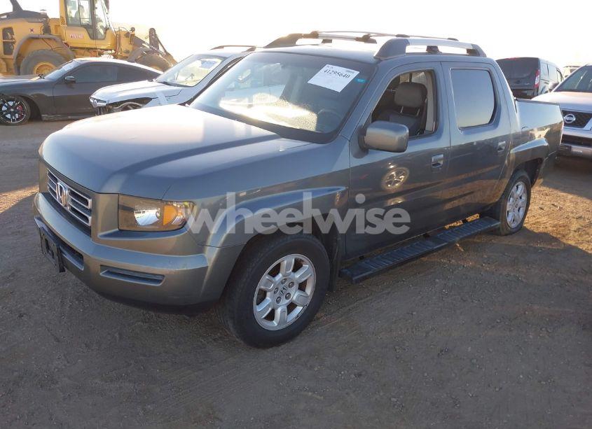 Photo 2 of 2007 Honda Ridgeline RTS (VIN 2HJYK16467H509170)