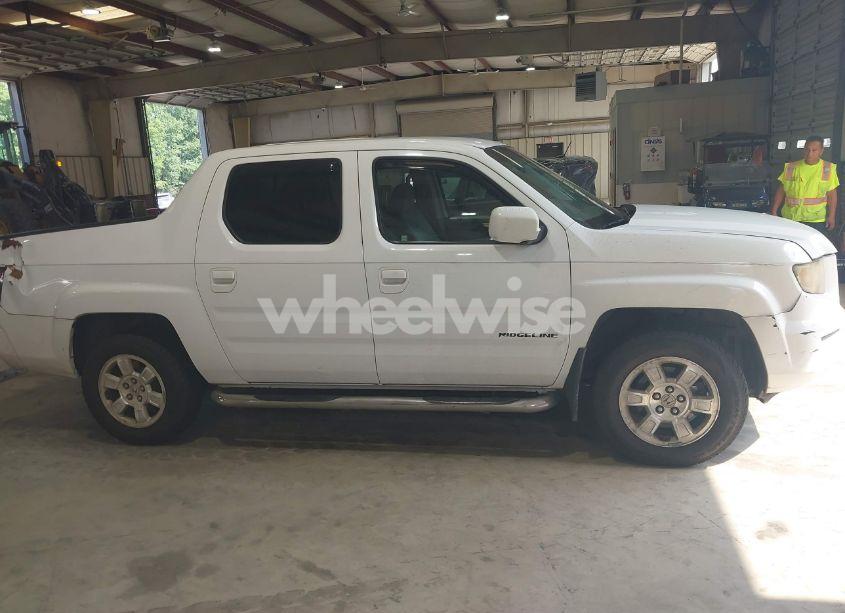 Photo 13 of 2008 Honda Ridgeline RTS (VIN 2HJYK16468H528979)