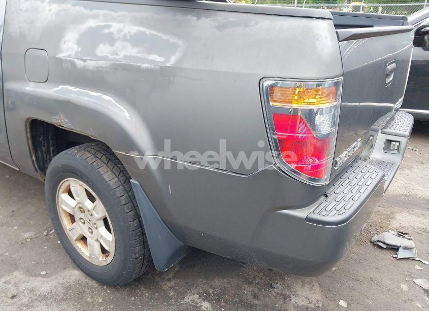 Photo 6 of 2008 Honda Ridgeline RTS (VIN 2HJYK16468H532272)