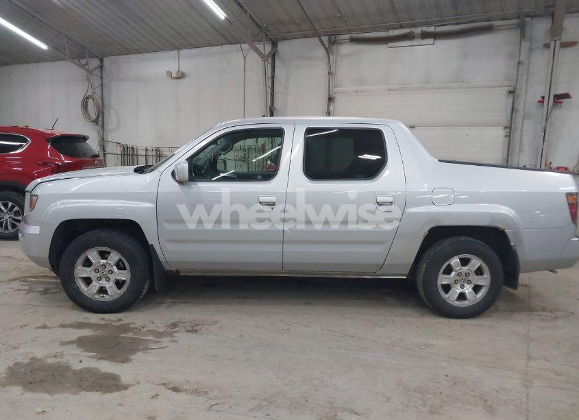 Photo 14 of 2008 Honda Ridgeline RTS (VIN 2HJYK16478H523712)