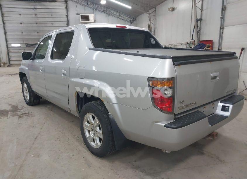Photo 3 of 2008 Honda Ridgeline RTS (VIN 2HJYK16478H523712)