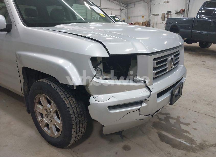 Photo 6 of 2008 Honda Ridgeline RTS (VIN 2HJYK16478H523712)