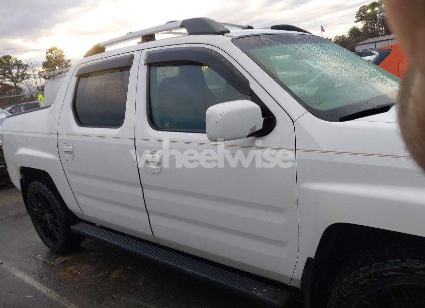 Photo 13 of 2006 Honda Ridgeline RTS (VIN 2HJYK16486H501036)