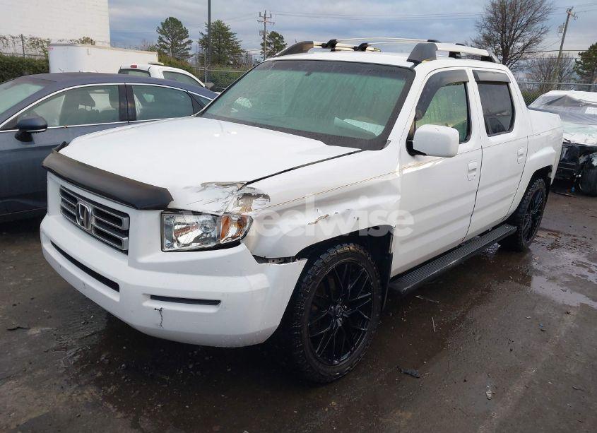 Photo 2 of 2006 Honda Ridgeline RTS (VIN 2HJYK16486H501036)