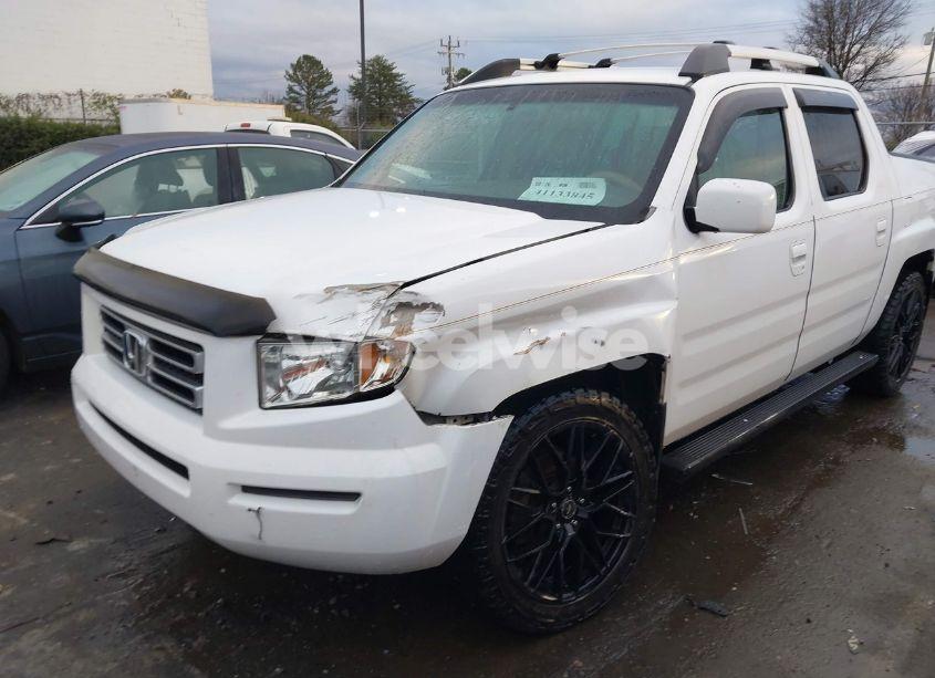 Photo 6 of 2006 Honda Ridgeline RTS (VIN 2HJYK16486H501036)