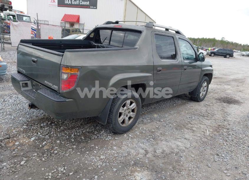Photo 4 of 2006 Honda Ridgeline RTS (VIN 2HJYK16486H565089)