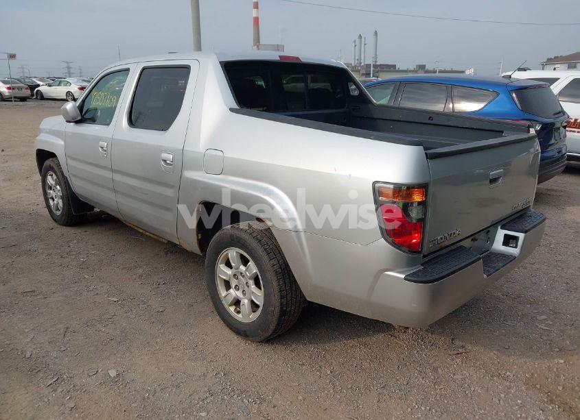 Photo 3 of 2006 Honda Ridgeline RTS (VIN 2HJYK16486H569014)