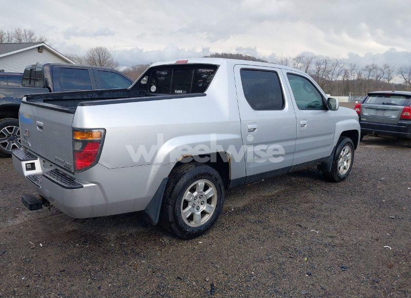 Photo 4 of 2008 Honda Ridgeline RTS (VIN 2HJYK16488H503517)