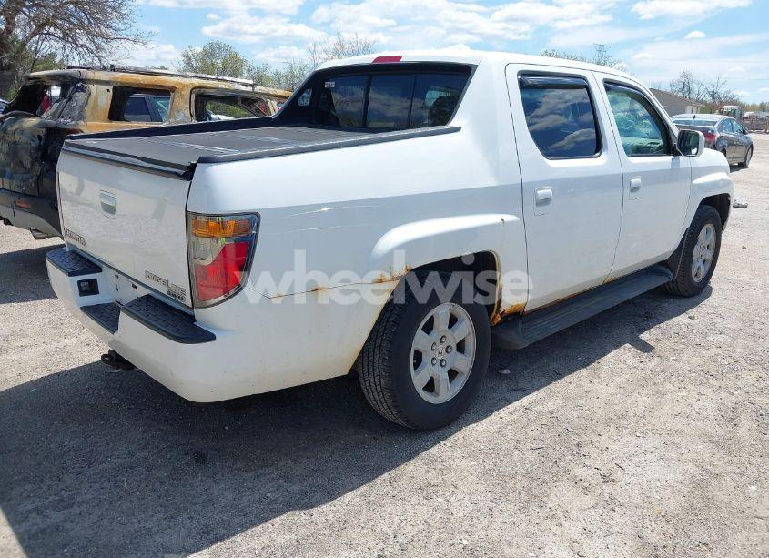 Photo 4 of 2008 Honda Ridgeline RTS (VIN 2HJYK16488H529857)