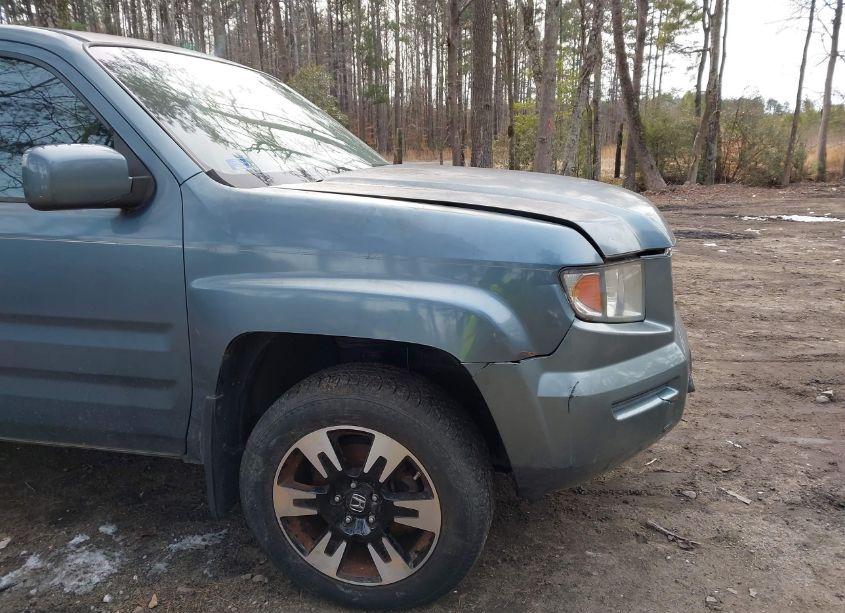 Photo 13 of 2006 Honda Ridgeline RTS (VIN 2HJYK164X6H539769)