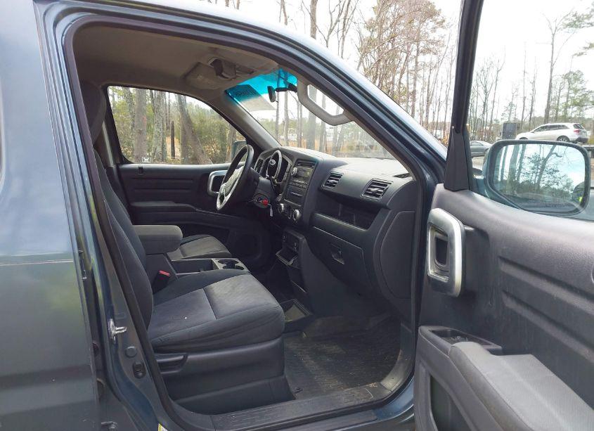 Photo 5 of 2006 Honda Ridgeline RTS (VIN 2HJYK164X6H539769)