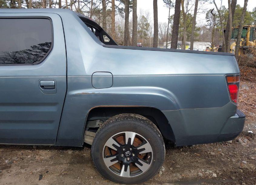 Photo 6 of 2006 Honda Ridgeline RTS (VIN 2HJYK164X6H539769)