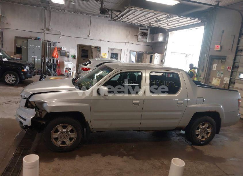 Photo 14 of 2008 Honda Ridgeline RTS (VIN 2HJYK164X8H520741)