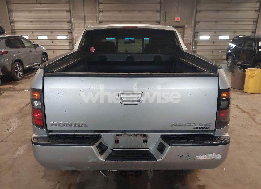 Photo 16 of 2008 Honda Ridgeline RTS (VIN 2HJYK164X8H520741)