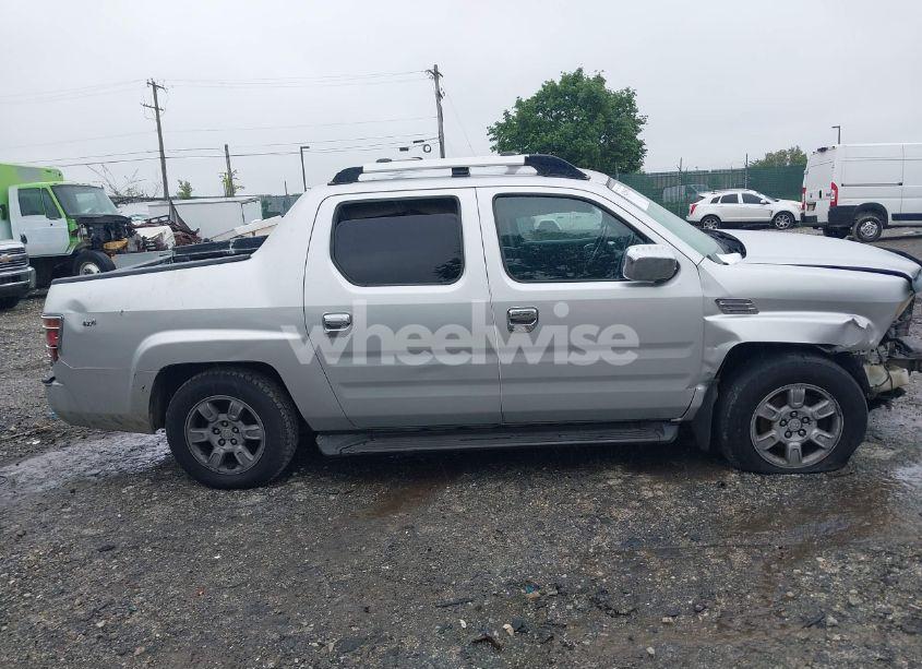 Photo 13 of 2006 Honda Ridgeline RTL (VIN 2HJYK16506H513237)