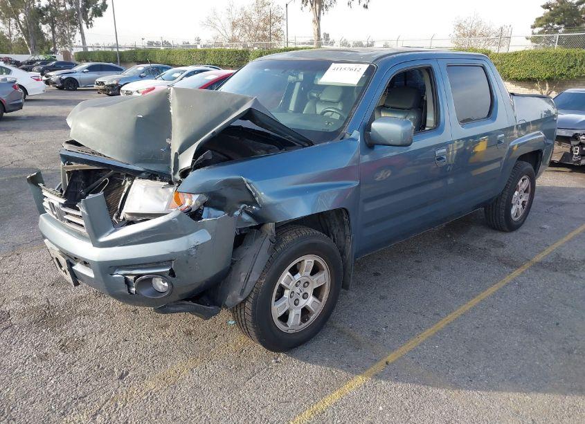 Photo 2 of 2008 Honda Ridgeline RTL (VIN 2HJYK16508H502189)