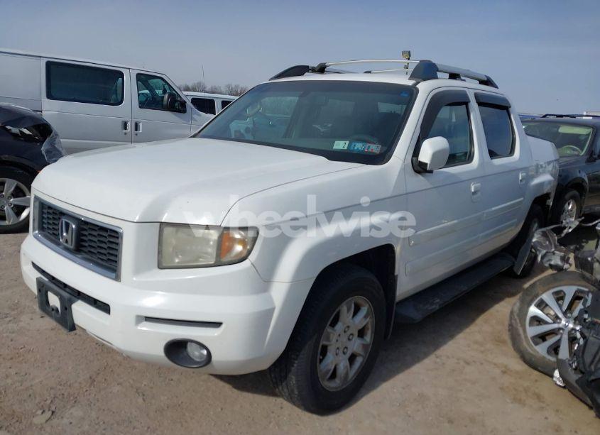 Photo 2 of 2006 Honda Ridgeline RTL (VIN 2HJYK16516H502750)