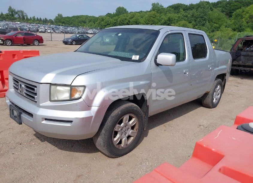 Photo 2 of 2007 Honda Ridgeline RTL (VIN 2HJYK16517H530890)