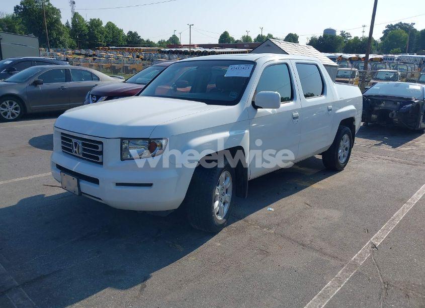 Photo 2 of 2007 Honda Ridgeline RTL (VIN 2HJYK16517H551769)