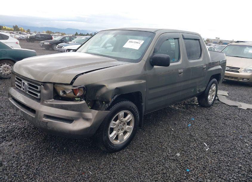 Photo 2 of 2007 Honda Ridgeline RTL (VIN 2HJYK16517H552307)
