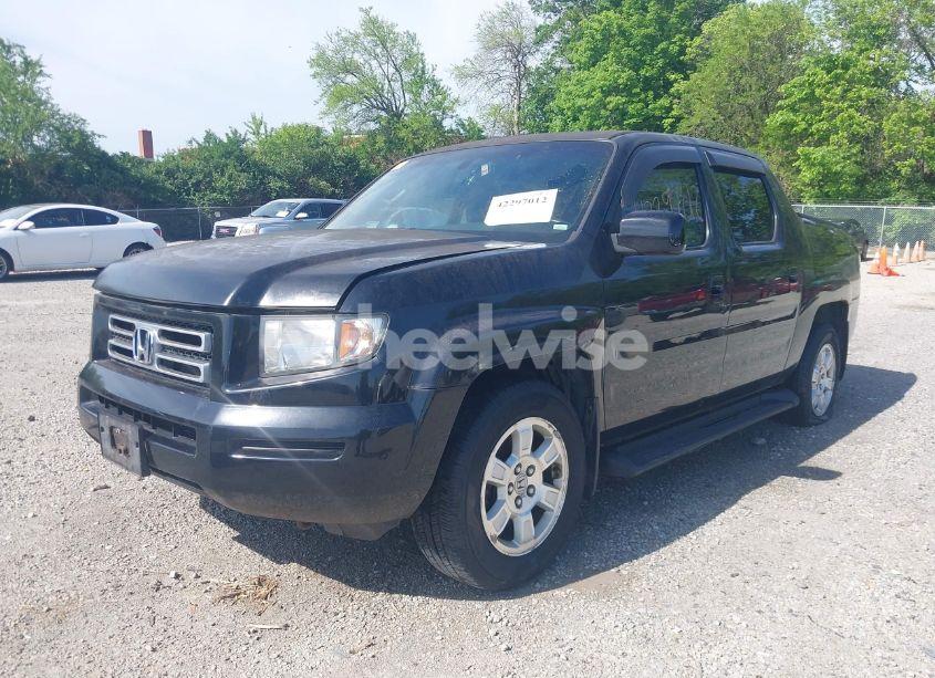 Photo 2 of 2008 Honda Ridgeline RTL (VIN 2HJYK16518H541213)