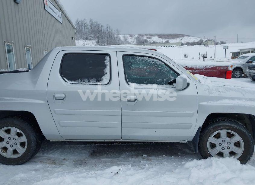 Photo 13 of 2006 Honda Ridgeline RTL (VIN 2HJYK16526H516866)